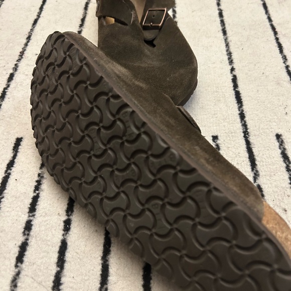 Birkenstock Boston Men's Brown Suede Clogs - Picture 4 of 4